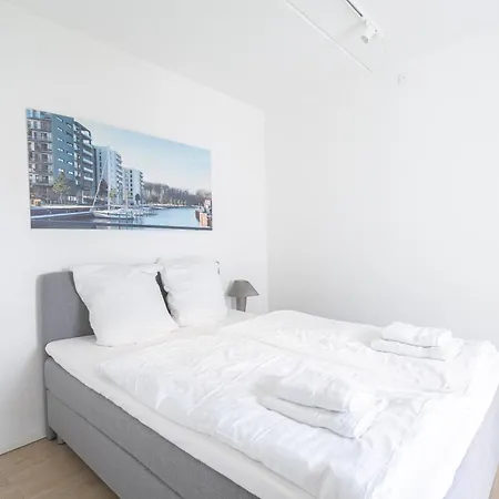 Spacious 2-br W A Balcony By Harbour - 93 Οντένσε